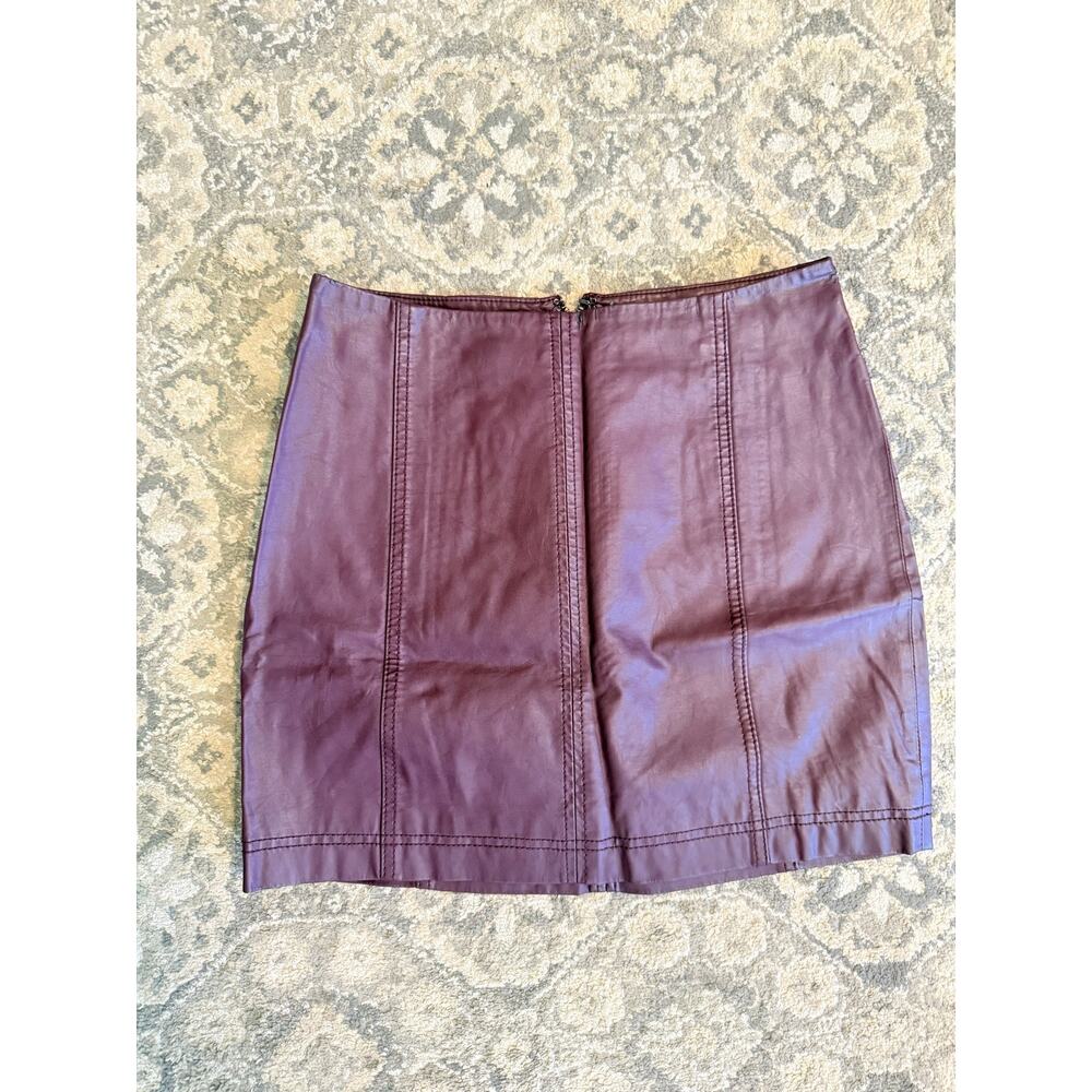 Free People Faux Leather Mini Skirt Size 6 Burgundy Zip Back